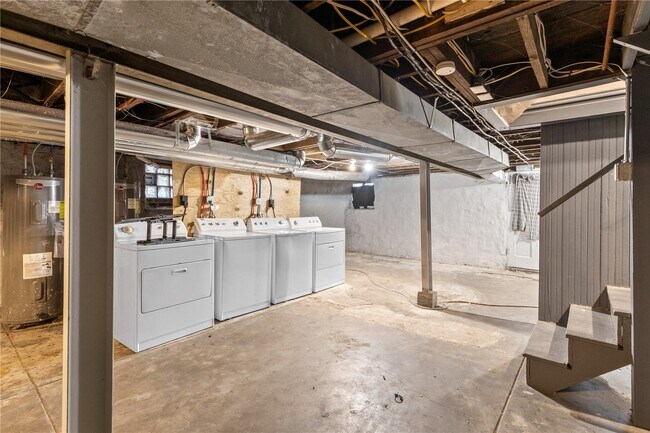 Building Photo - 4040 Shreve Ave