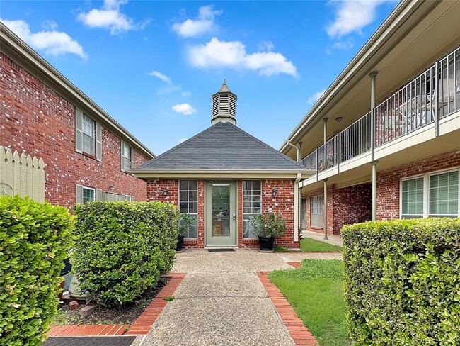 Building Photo - 7920 Rockwood Ln