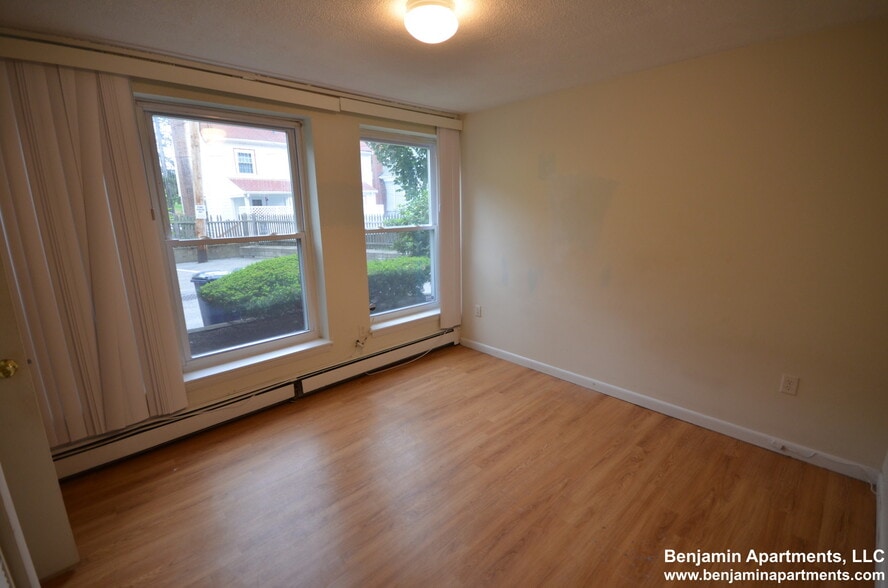 Building Photo - 6 Gerald Rd