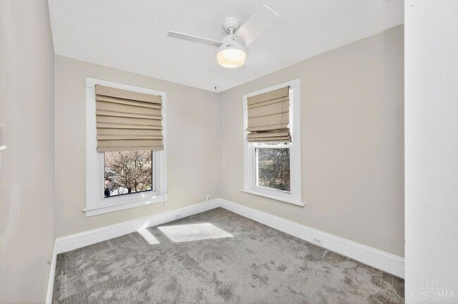 Building Photo - 1007 W Loveland Ave