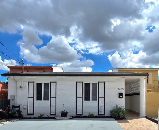 Building Photo - 7455 W 16th Ave