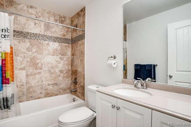 Building Photo - Updated Contemporary Designed Home! Great ...