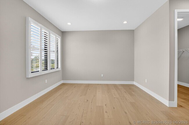 Building Photo - 17089 Rainbow Fls Trl