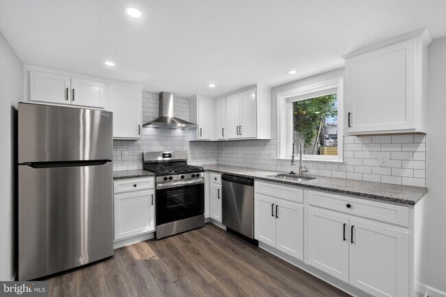 Building Photo - 4469 Silverwood St