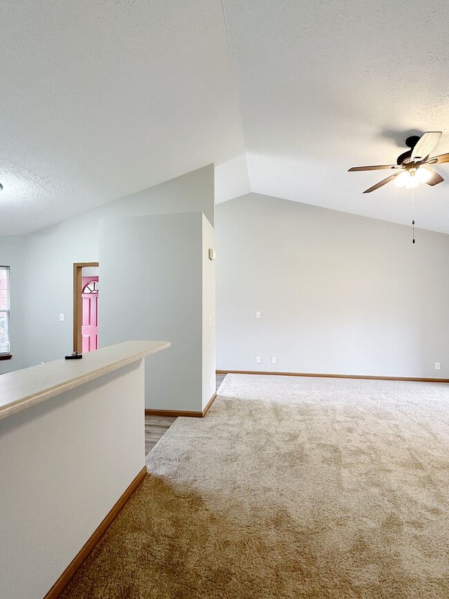 Building Photo - Spacious 2-Bed, 2-Bath Duplex with Attache...