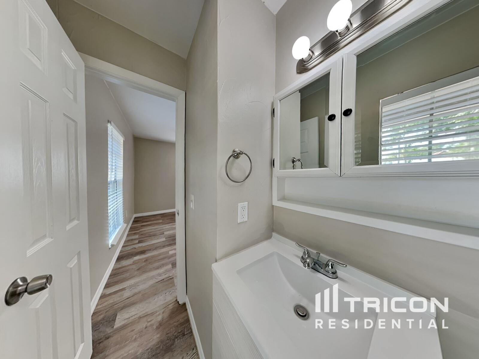 Building Photo - 1334 Stately Oaks Dr NW