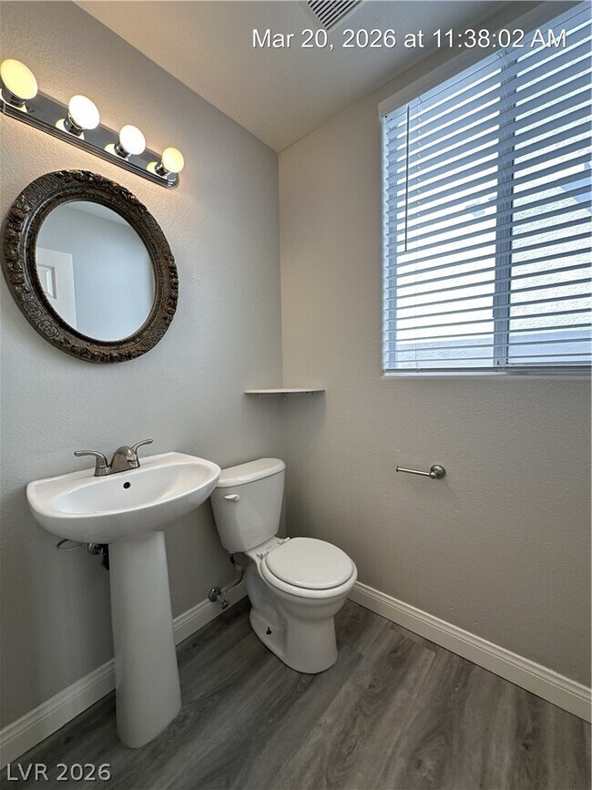 Building Photo - 9712 Floweret Ave