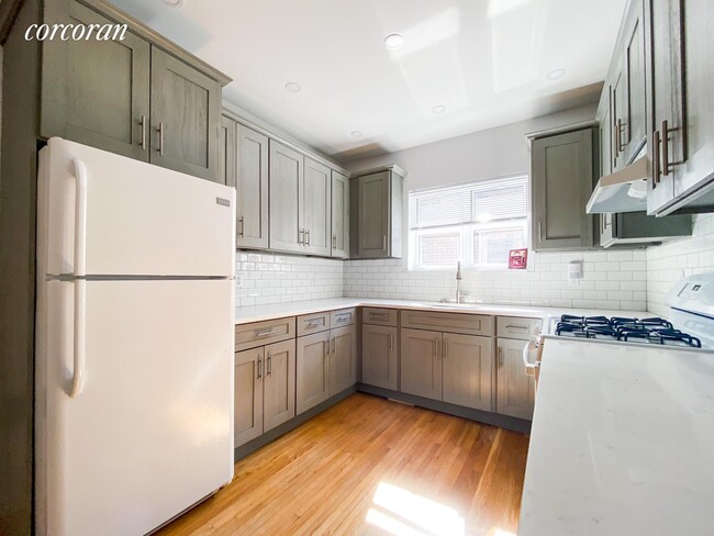 Building Photo - 1078 70th St