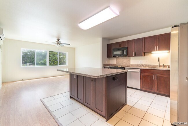 Building Photo - $3,400 | 3br/2ba Condominium in Sixty Park...