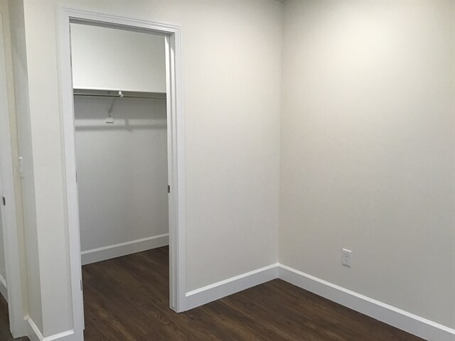 Building Photo - 2409 E Wild Horse Way