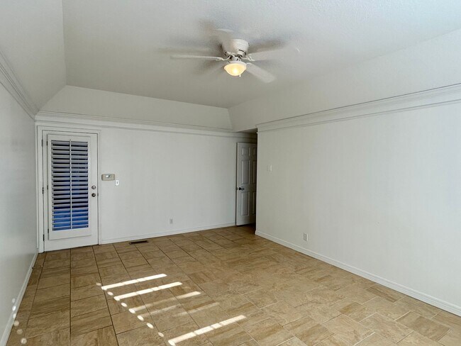 Building Photo - Stunning 4 bedroom, 3 bath home with a pool in beautiful Cedar Ridge!