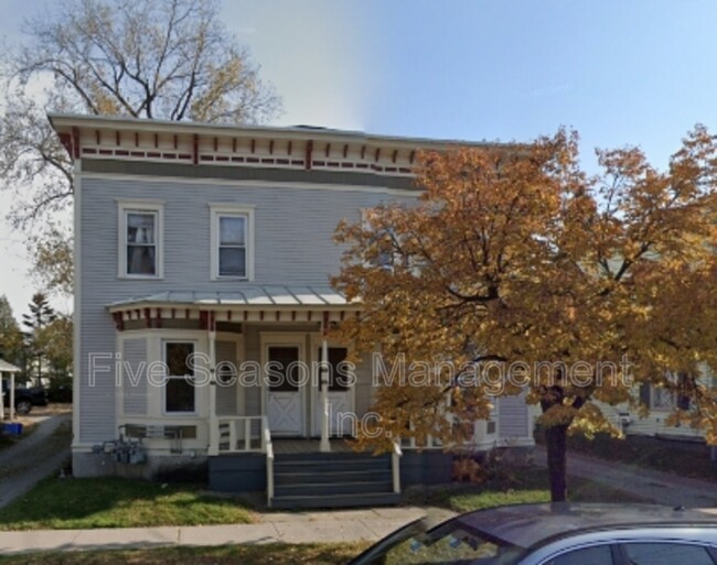 Primary Photo - 206-208 North Champlain Street - 1