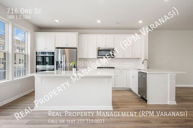 Building Photo - 716 Ore St