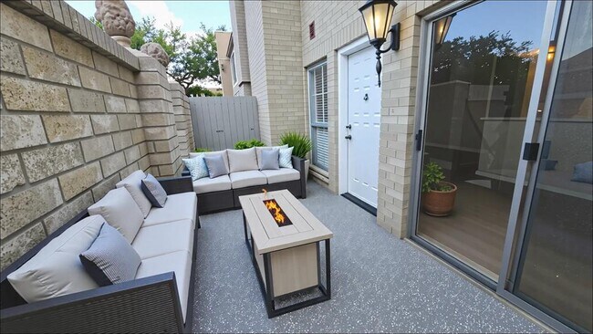 Building Photo - 7400 Bellerive Dr