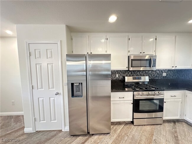 Building Photo - 6545 Cedar Waxwing St