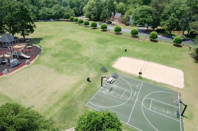 Building Photo - 718 Players Ct