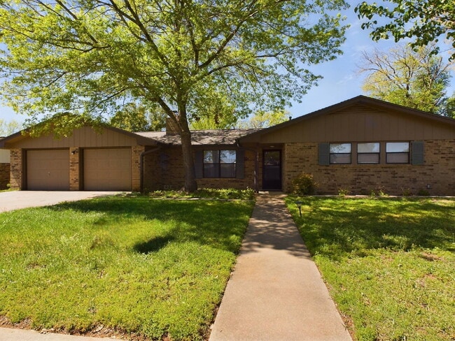 Primary Photo - Generous 3-Bed, 2-Bath Home in Fredericksb...
