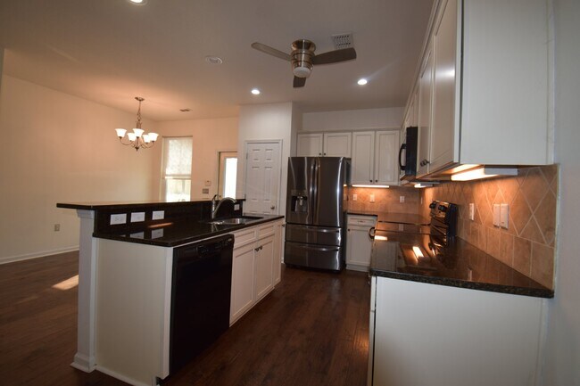 Building Photo - "Charming 3-Bedroom Beach House with 2 Ful...