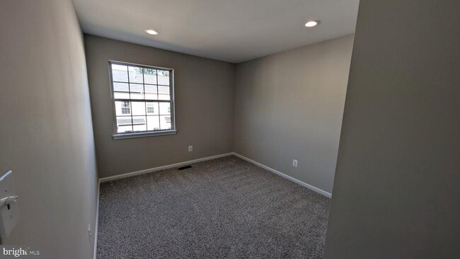 Building Photo - 16303 Taconic Cir