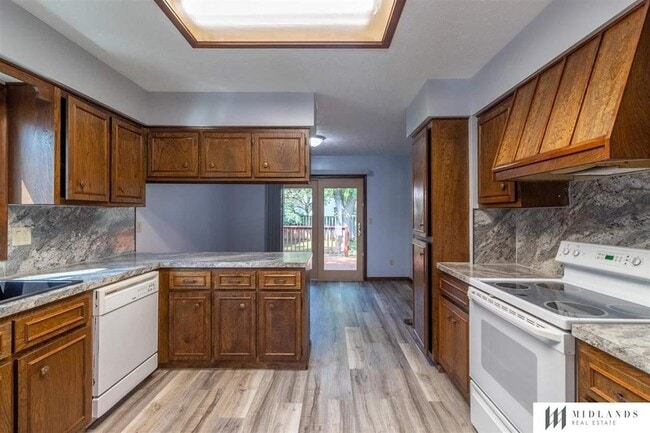 Building Photo - 13302 S 26th Ave