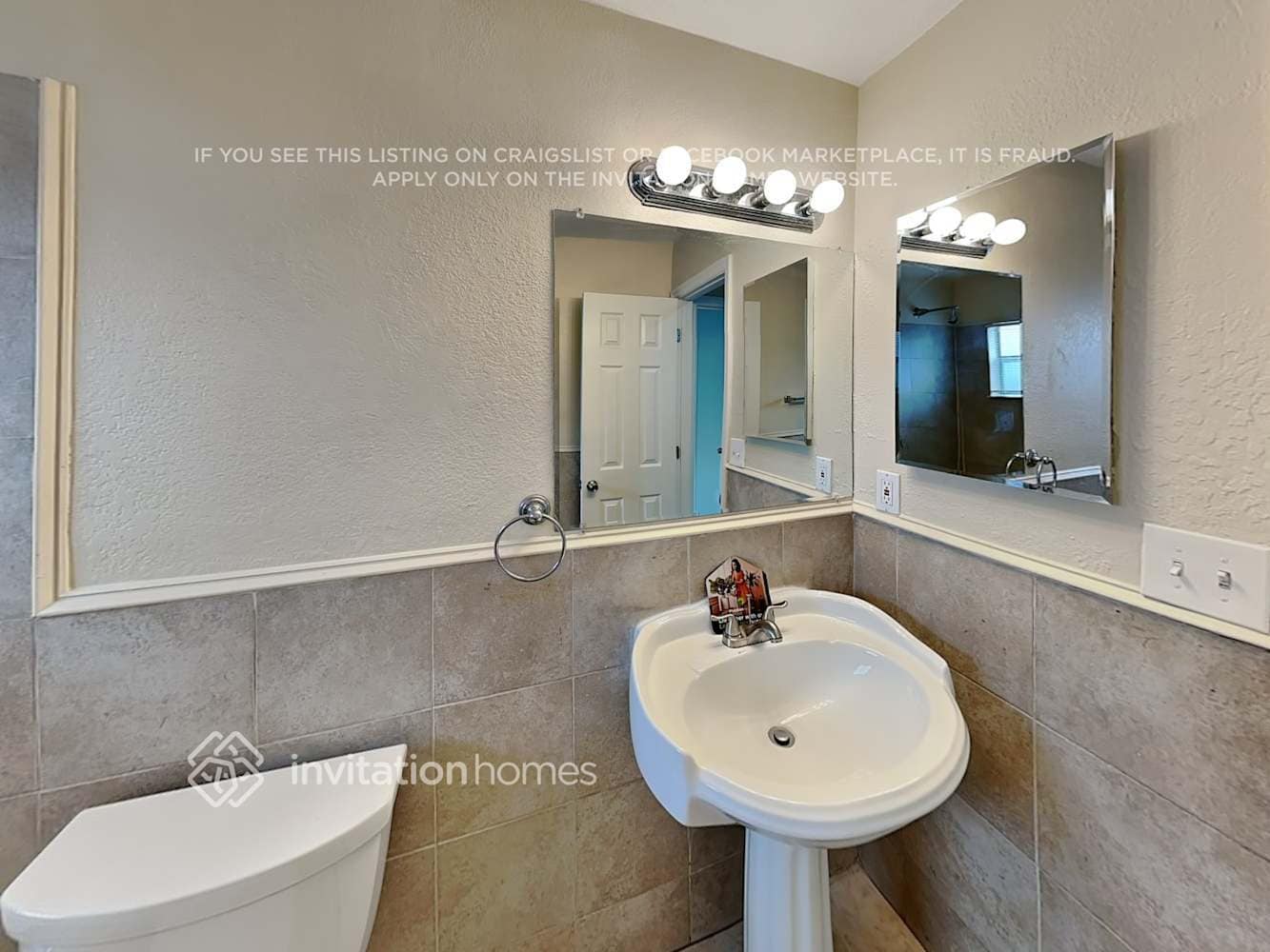 Building Photo - 1420 Guinevere Dr