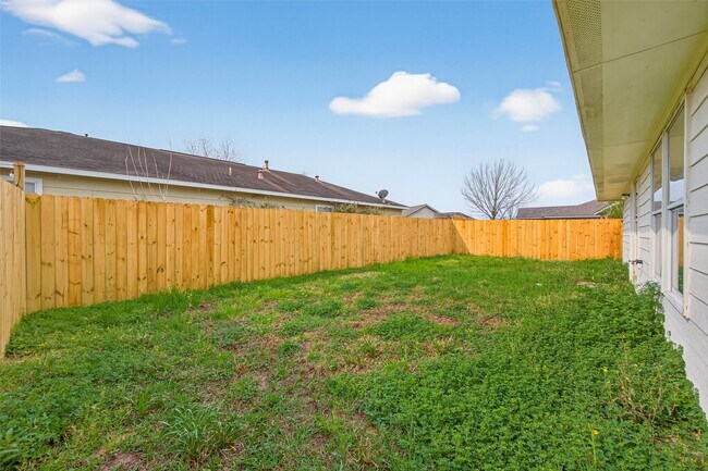 Building Photo - 7714 Stallion Trail Dr