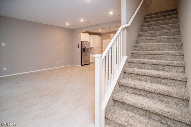 Building Photo - 9 Alamere Falls Dr