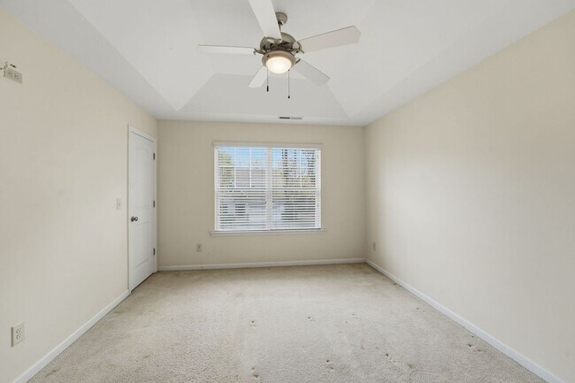 Building Photo - 409 Walsenburg Dr