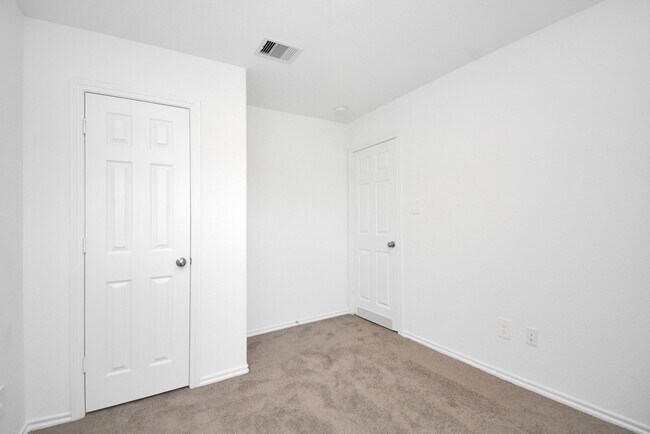 Building Photo - 32511 Orchard Haze Dr