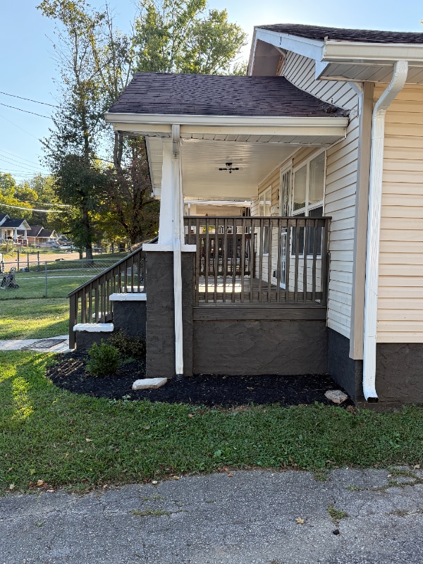 Building Photo - 4033 Porter Ave