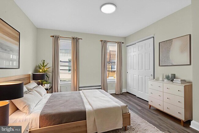 Building Photo - 1729 N Bambrey St