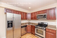 Building Photo - 2854 W Rosemont Ave