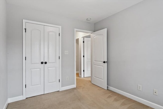 Building Photo - 223 Morgan Brook Way