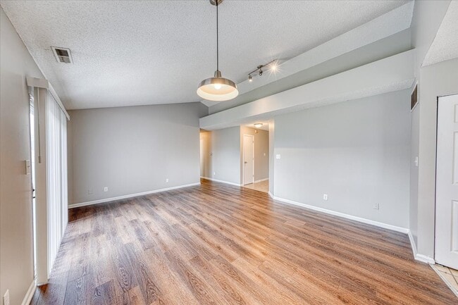 Building Photo - 2715 E 28th St