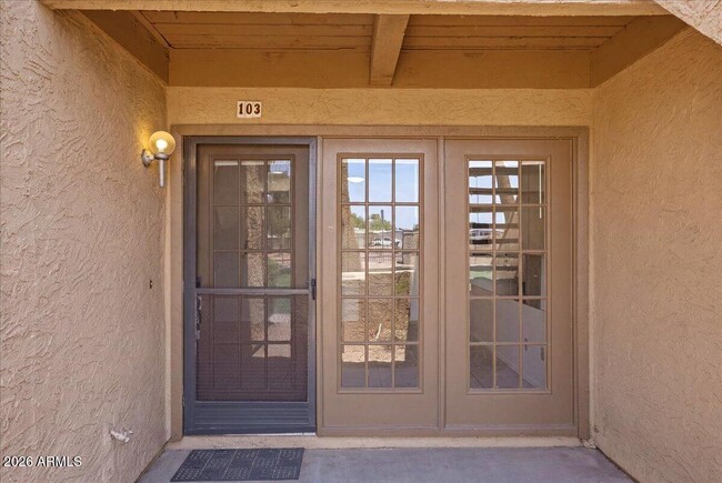 Building Photo - 4901 S Calle Los Cerros Dr