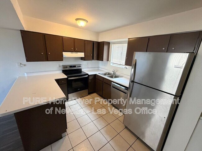 Building Photo - 3503 Rio Robles Dr