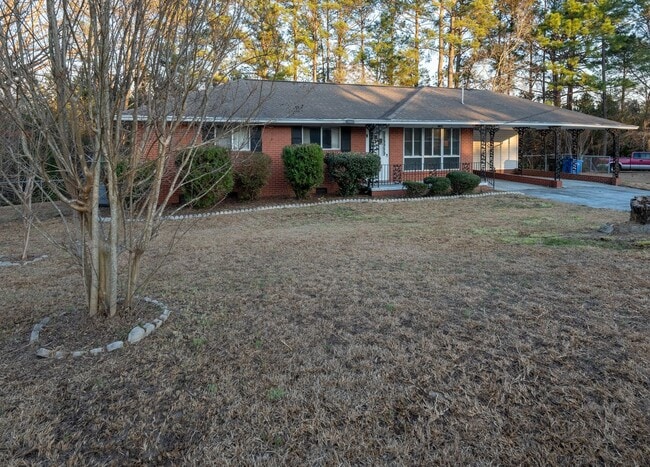 Building Photo - 3BD 2Bath