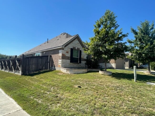 Building Photo - Beautiful 4-Bed Single-Story Home in Desirable Potranco