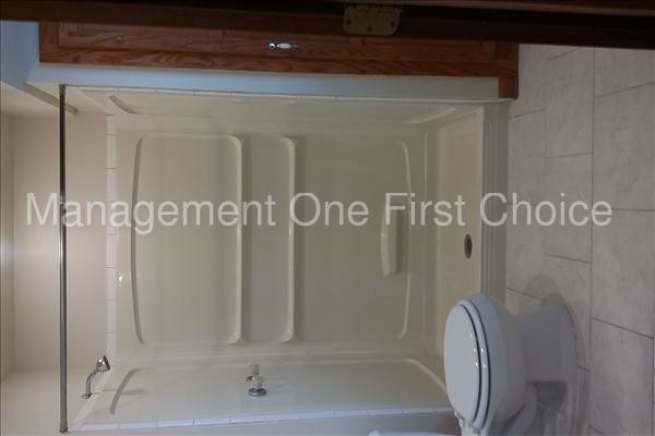 Building Photo - Multi-level home near Offutt AFB