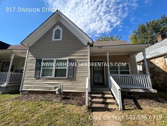 Primary Photo - 917 Division Street | $850 | 2 beds, 1 ful...