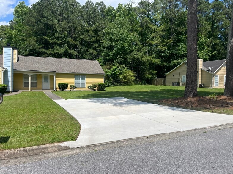 Building Photo - 5538 Summer Ln