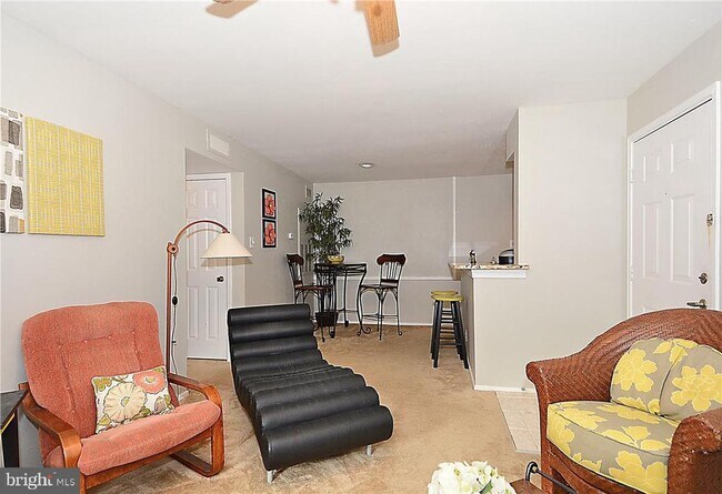 Building Photo - 3305 Wyndham Cir