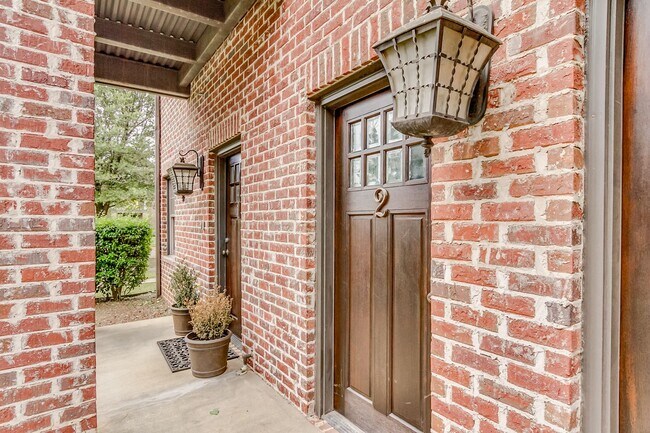 Building Photo - Abingdon Court