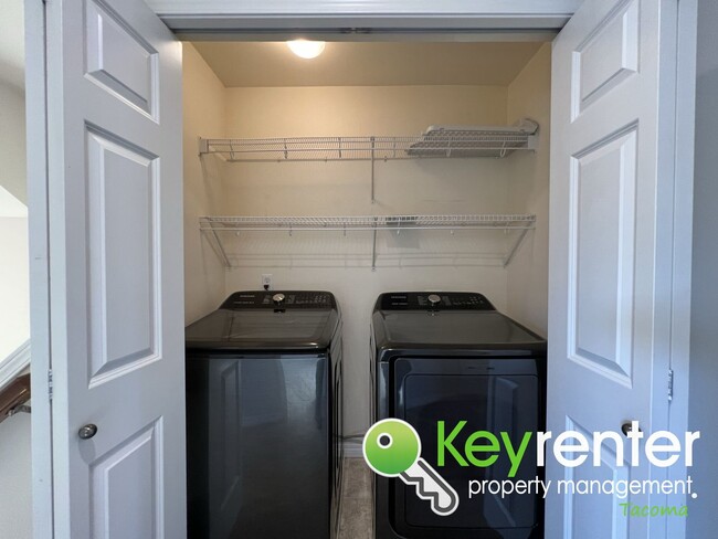 Building Photo - Luxury View Home in Gas Lamp Terrace, near...