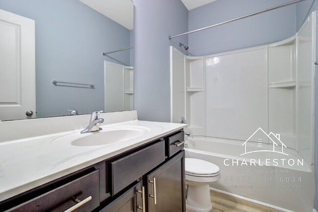 Building Photo - 403 War Admiral Ln