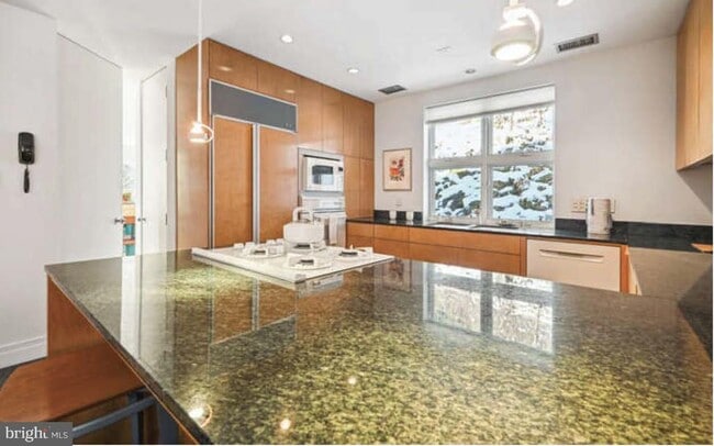 Building Photo - 4527 Q Pl NW