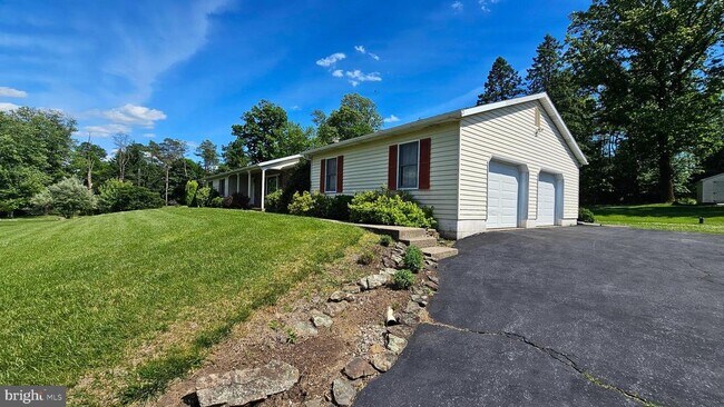 Building Photo - 2810 County Line Rd