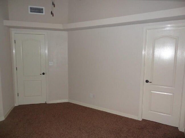 Building Photo - 14451 Coyote Trail Dr