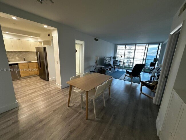 Building Photo - 5600 Collins Ave