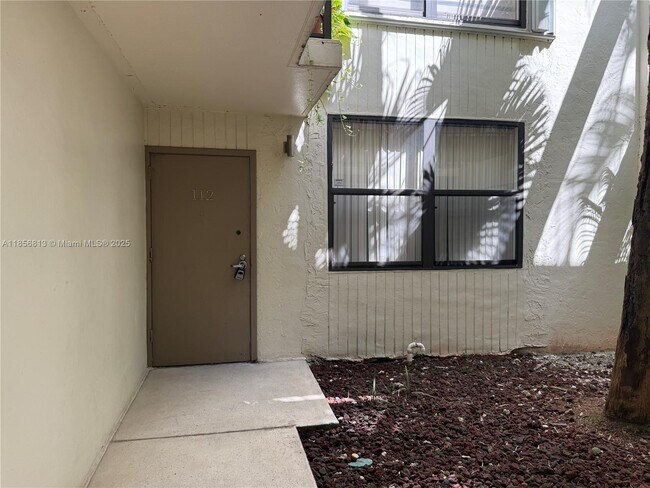 Primary Photo - 20441 NE 30th Ave